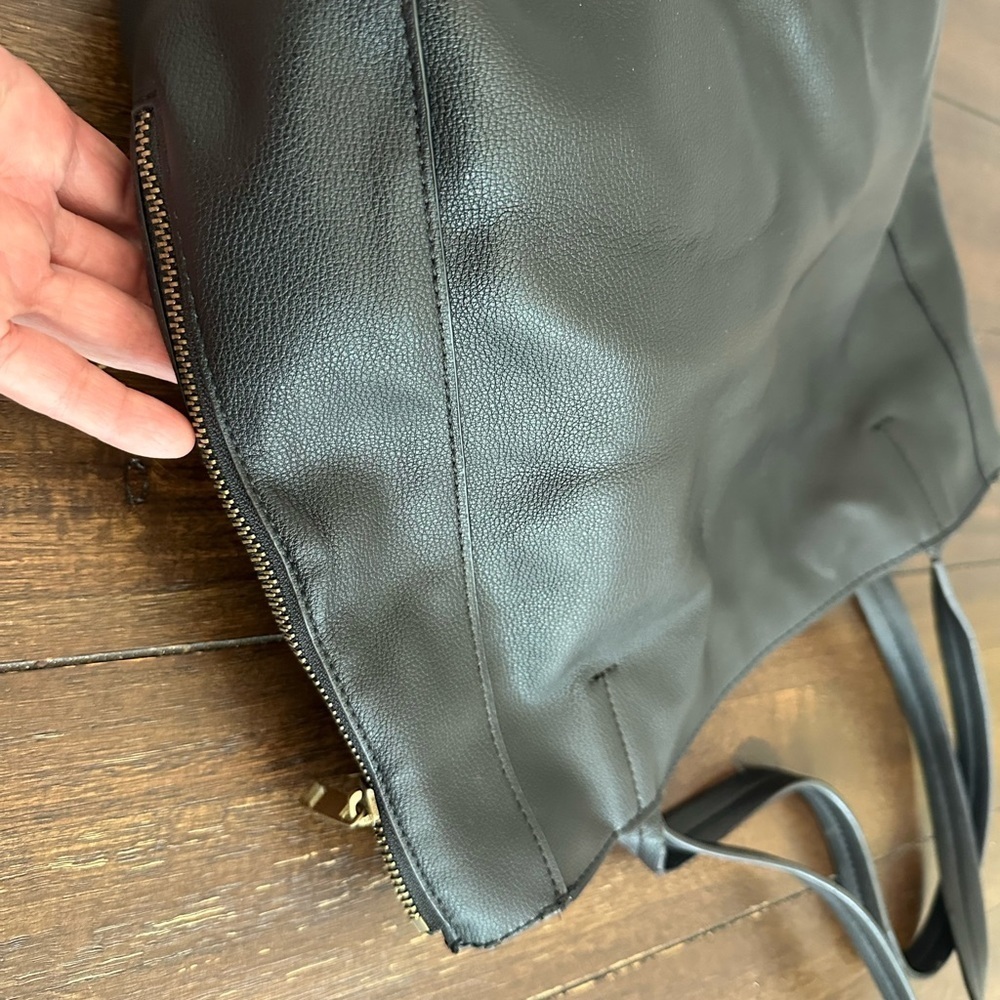 Anthropologie faux leather tote bag - Picture 6 of 16